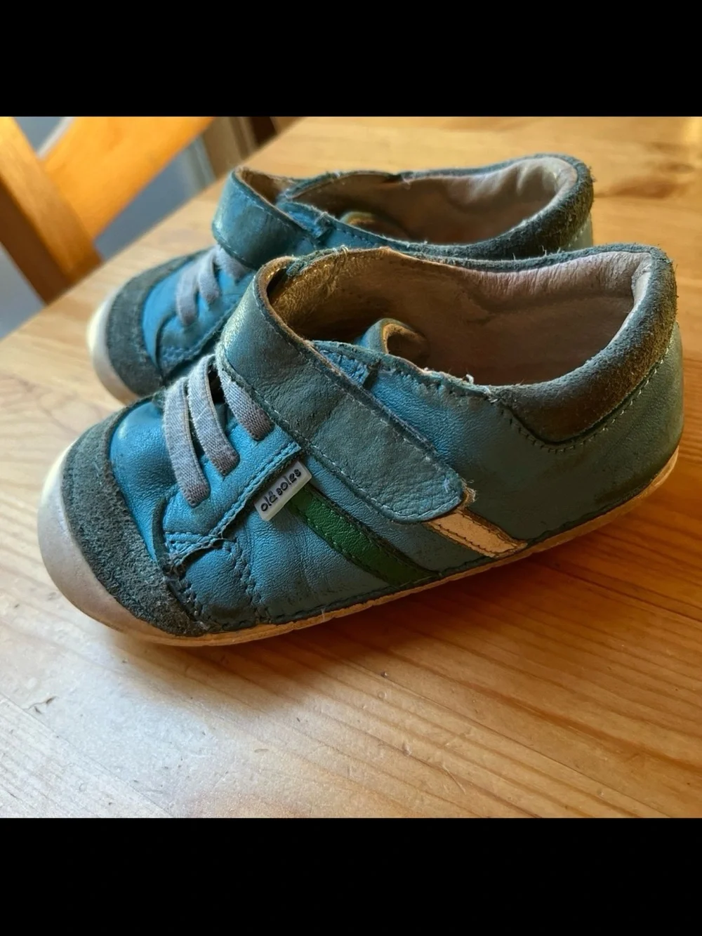 Old Soles Australian toddler sneakers Size 8t